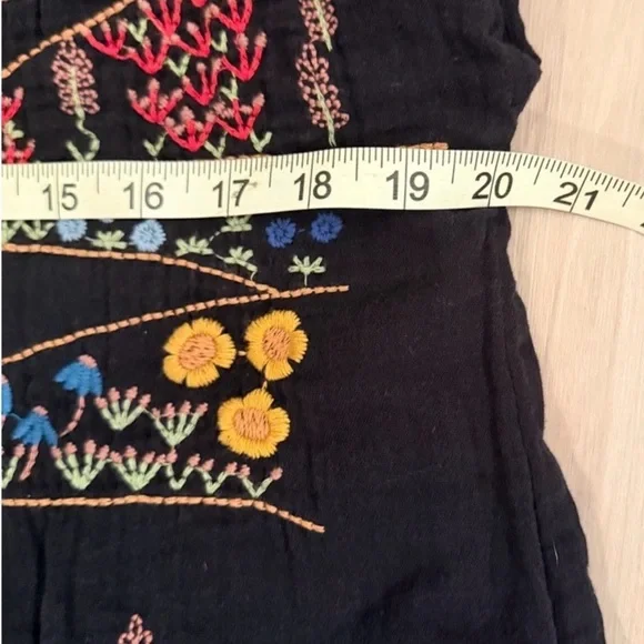 Johnny Was Biya Embroidered Black Boho Tunic - Size S - Floral Silk Blend - NWOT - Picture 12 of 15